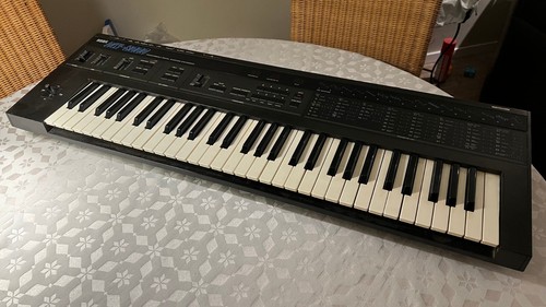 Korg 8000 synti 1985 - dw-8000,