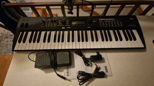 Korg kross 61 - 2, synthesizer