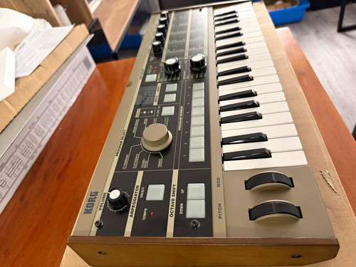 Korg microkorg keyboard - korg,